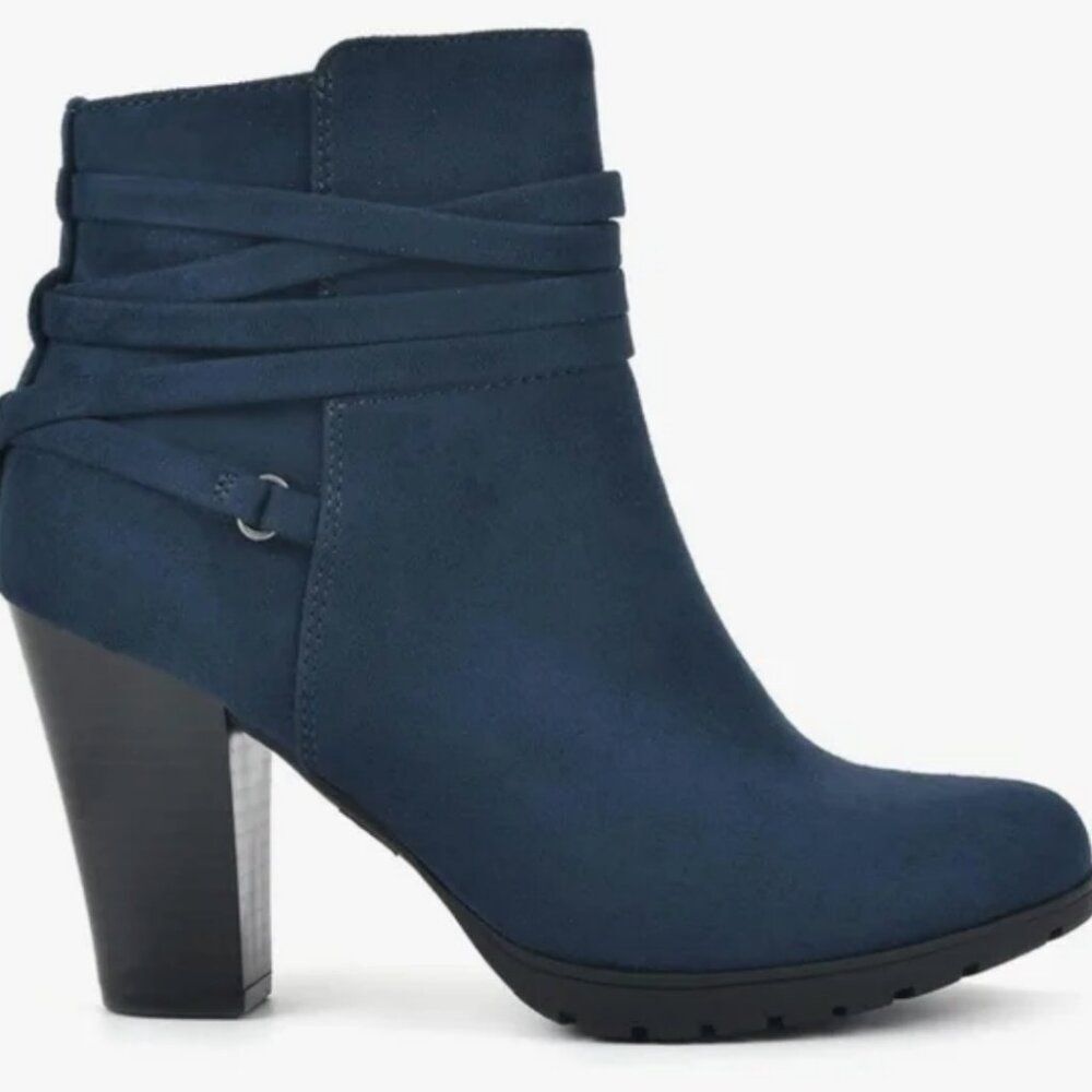 White Mountain Spade Midnight Suedette Bootie Size 10